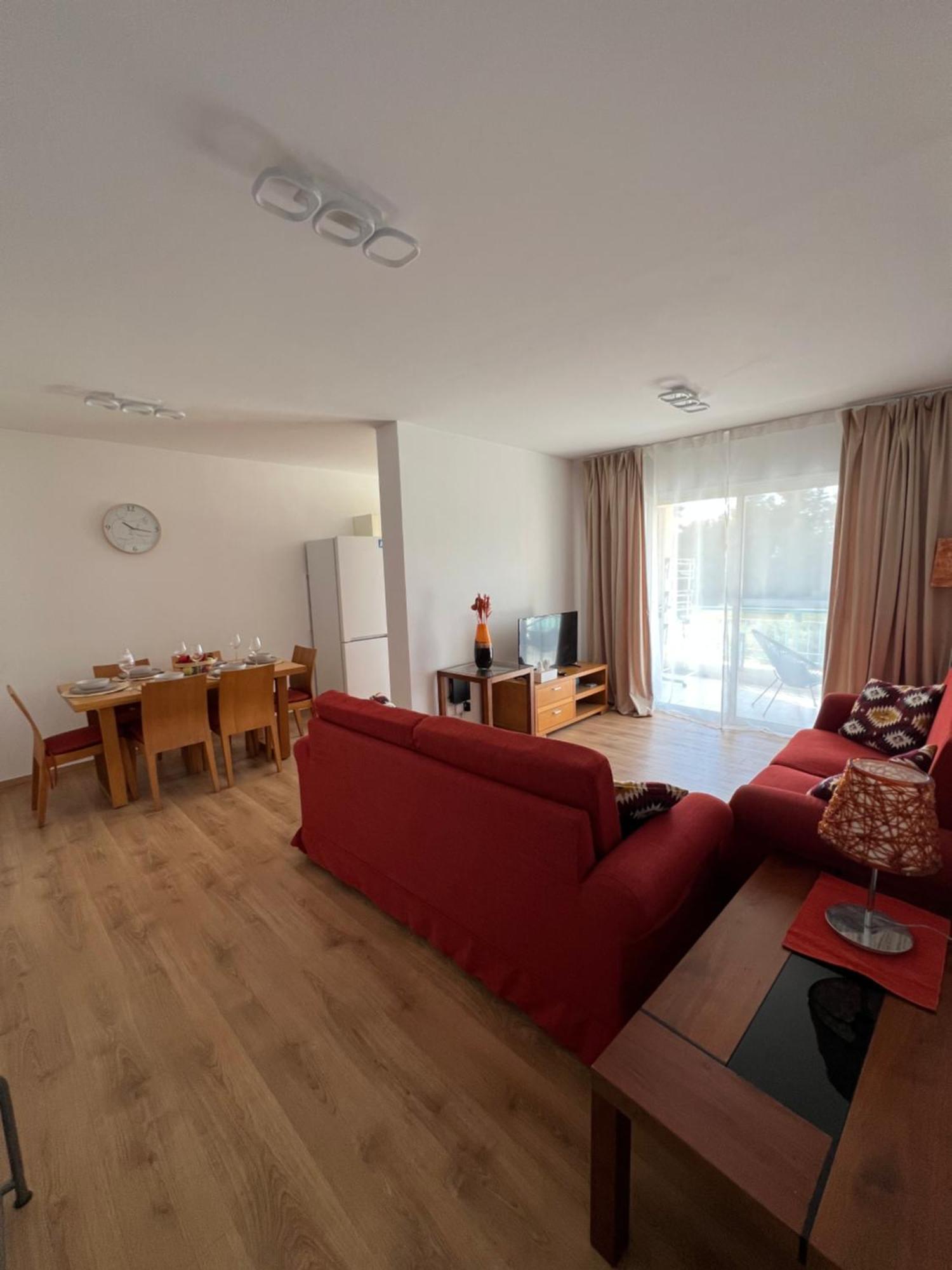 Iris Village Grand Apartment Paphos Exterior foto